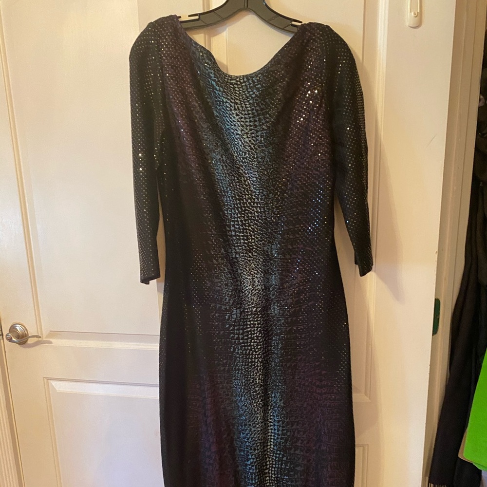 St. John Gorgeous blk snake print gown sz 10
